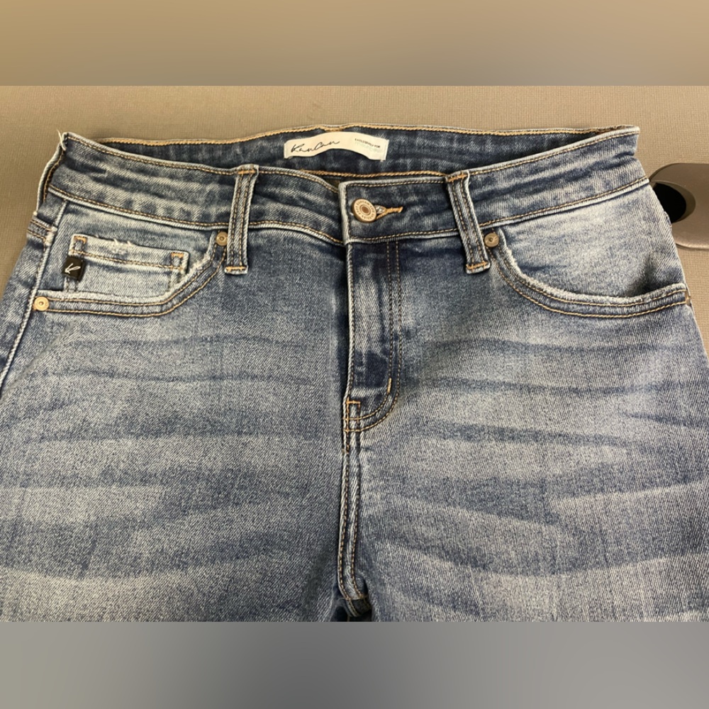 Kancan from Maurice’s womens jeans 27 like new straight leg distressed frayed
